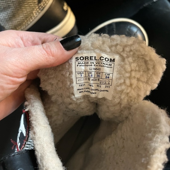 Great but used condition. Snow boots - Picture 5 of 6